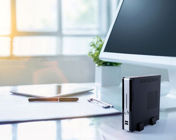 Lüfterloser Low-Power-Intel-Atom-Thin-Client mit doppelter 4K-Anzeige.